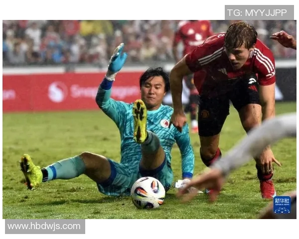 香港足球一号球星是谁 他在球场上的表现与成就如何